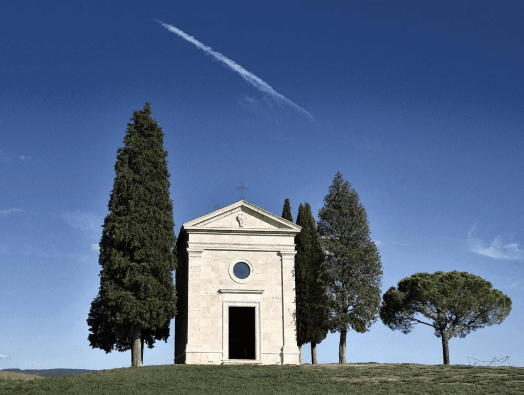 Exploring the Val d'Orcia while visiting Tuscany's best towns